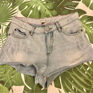 Roxy Bleached Blue Denim Jean Shorts with Frayed Hem sz 29